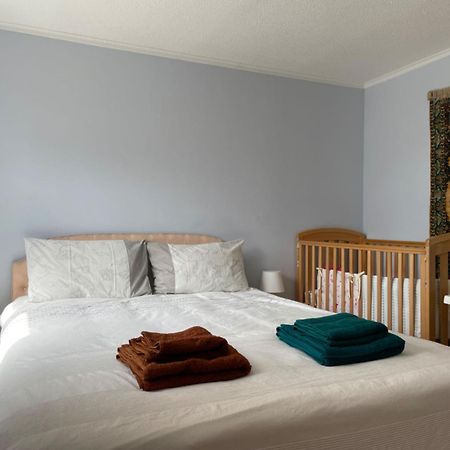 לונדון Morden Flat Close To Dlr Station With Free Parking מראה חיצוני תמונה